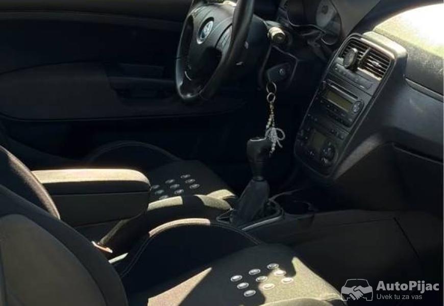 fiat_grande_punto_14_turbo_6_polovni_automobili_autopijac.rs