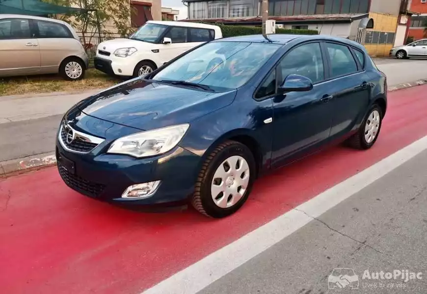 2011_opel_astra_j_14_turbo_1_polovni_automobili_autopijac.rs