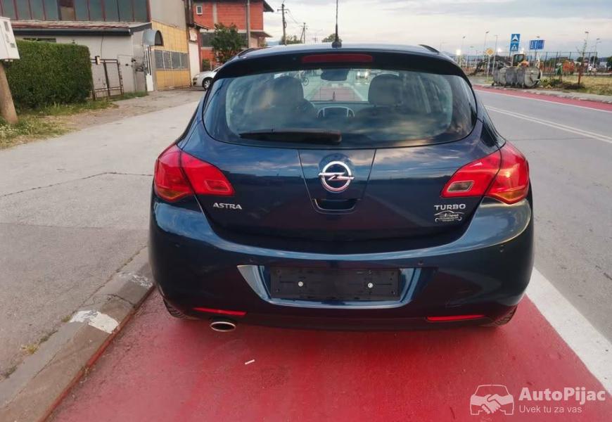 2011_opel_astra_j_14_turbo_6_polovni_automobili_autopijac.rs