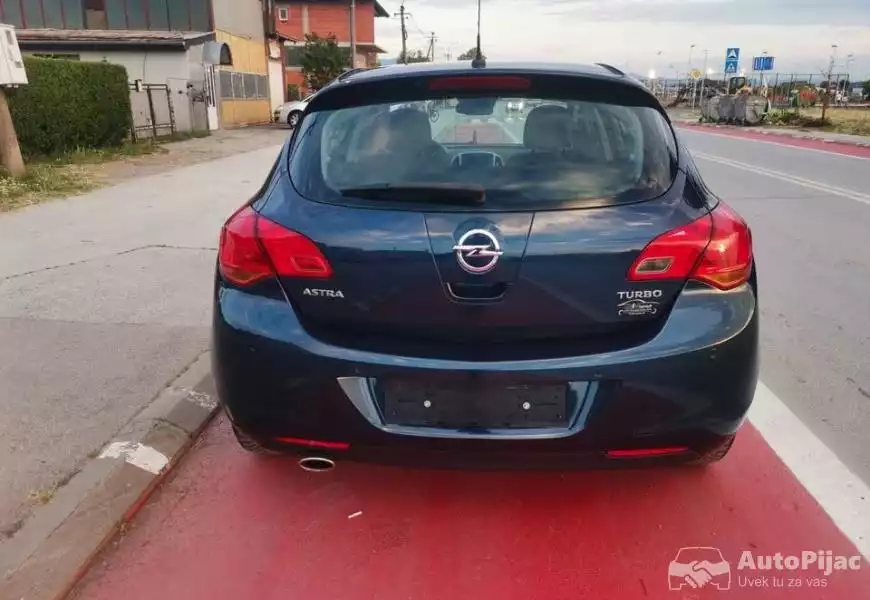 2011_opel_astra_j_14_turbo_6_polovni_automobili_autopijac.rs