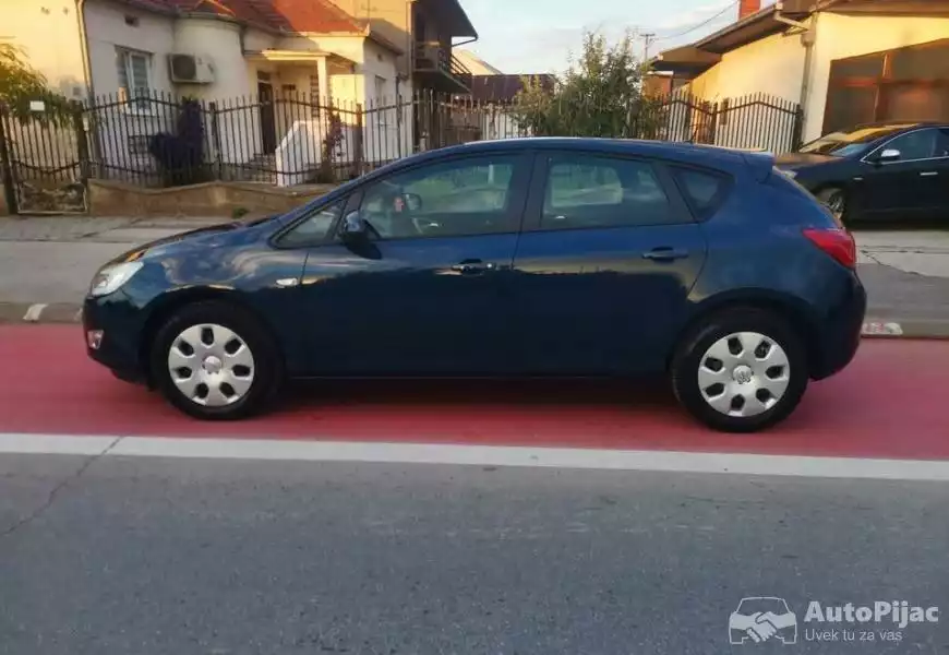 2011_opel_astra_j_14_turbo_8_polovni_automobili_autopijac.rs
