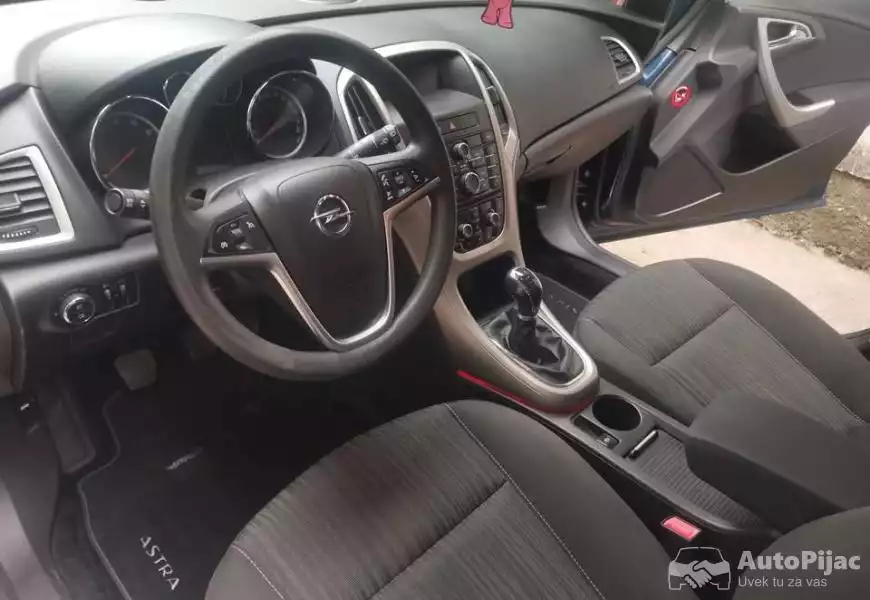 2011_opel_astra_j_14_turbo_9_polovni_automobili_autopijac.rs