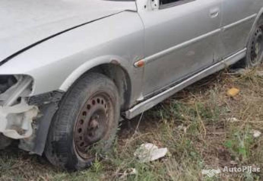 na_prodaju_delovi_3_polovni_automobili_autopijac.rs