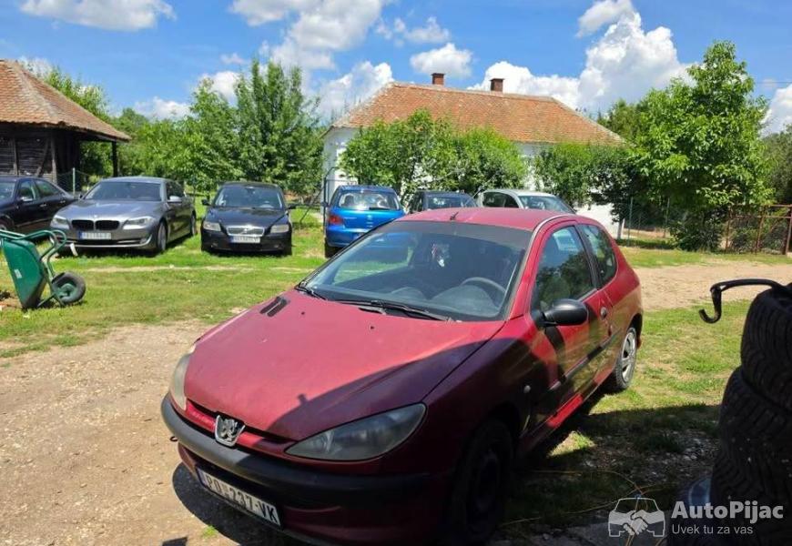 pezo_206_reg_do_2m_2027_ok_stanje_puko_pk_kasis_mo_6_polovni_automobili_autopijac.rs