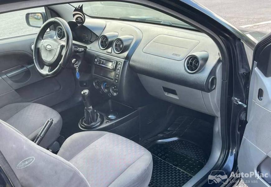 ford_fiesta_16_benzin_74kw_reg_122026_vlasnik_9_polovni_automobili_autopijac.rs