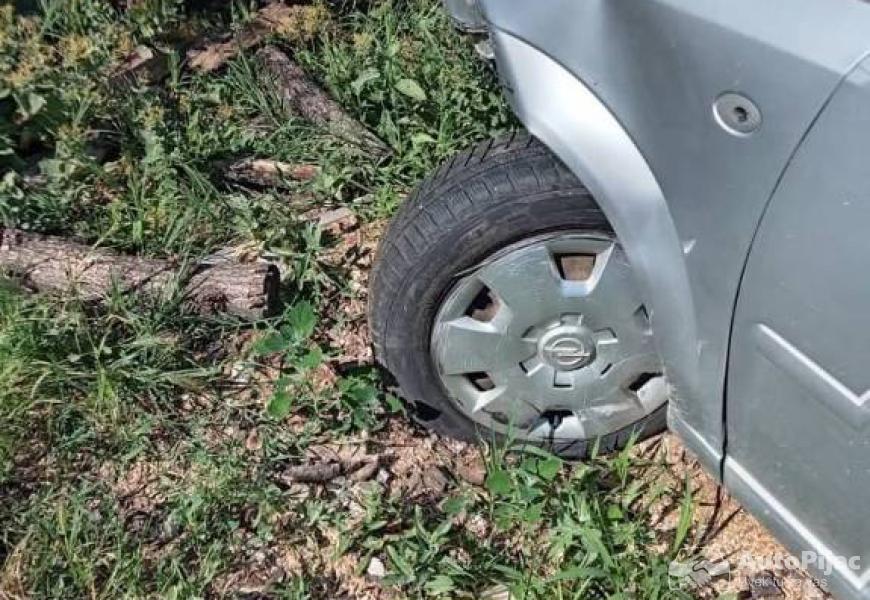 na_prodaju_ceo_u_ovakvom_stanju_cena_500e_moze_sva_10_polovni_automobili_autopijac.rs