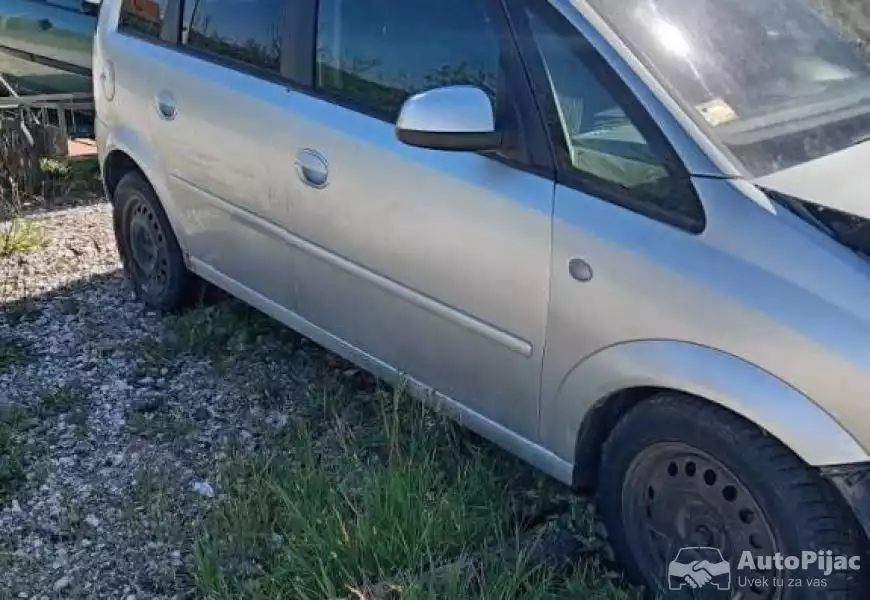 na_prodaju_ceo_u_ovakvom_stanju_cena_500e_moze_sva_4_polovni_automobili_autopijac.rs