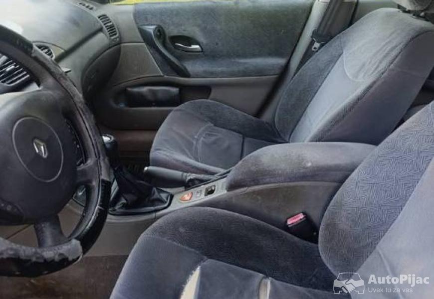 renualt_laguna_ii_16_11_polovni_automobili_autopijac.rs
