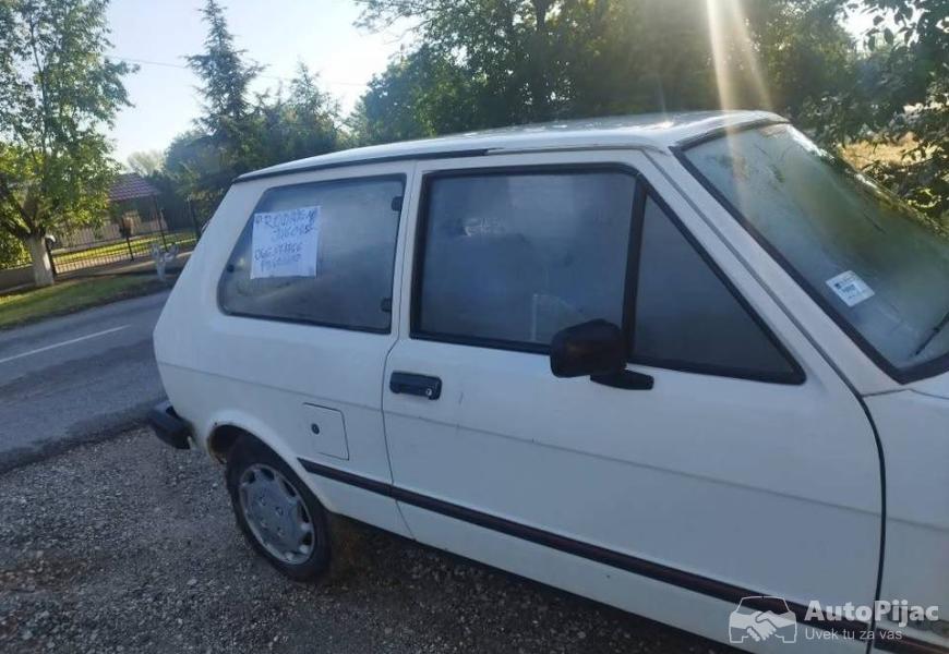 jugo_65_2_polovni_automobili_autopijac.rs