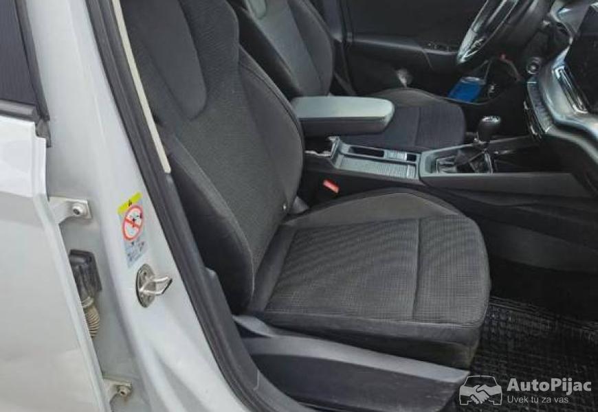 oglas_na_marketplaceu_3_polovni_automobili_autopijac.rs