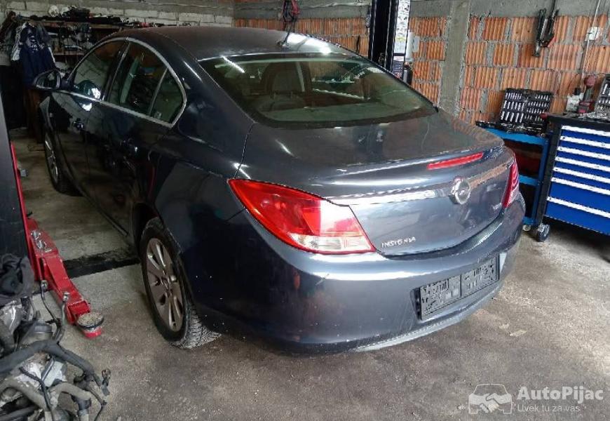 opel_insignia_limuzina_20cdti_2011god_d_e_l_o_v_i_4_polovni_automobili_autopijac.rs