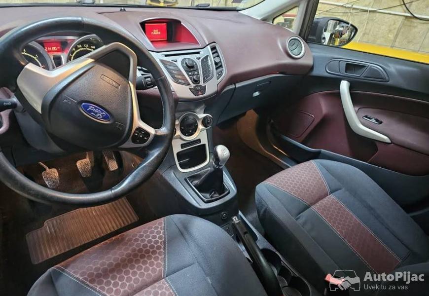 ford_fiesta_14_8_polovni_automobili_autopijac.rs