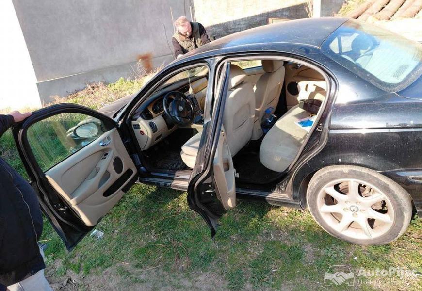 jaguar_8_polovni_automobili_autopijac.rs