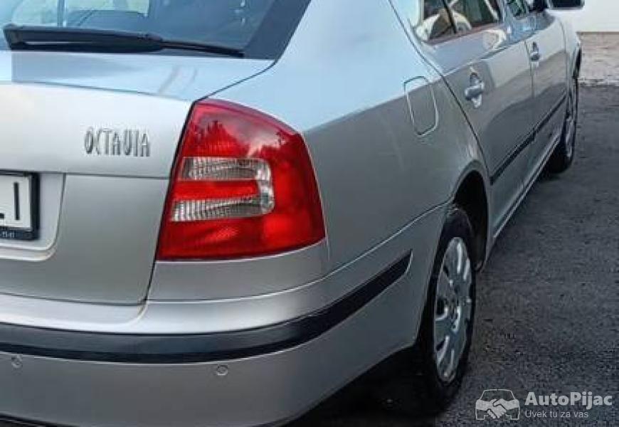 skoda_octavia_a5_16_benzin_8w_75kw_6_polovni_automobili_autopijac.rs