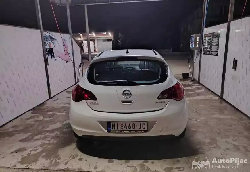 prodajem_opel_astru_j_2012_godiste_17cdti_registro_3_polovni_automobili_autopijac.rs