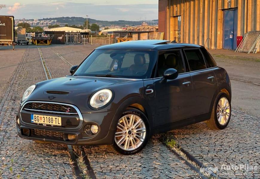 mini_cooper_s_panoharman_2_polovni_automobili_autopijac.rs