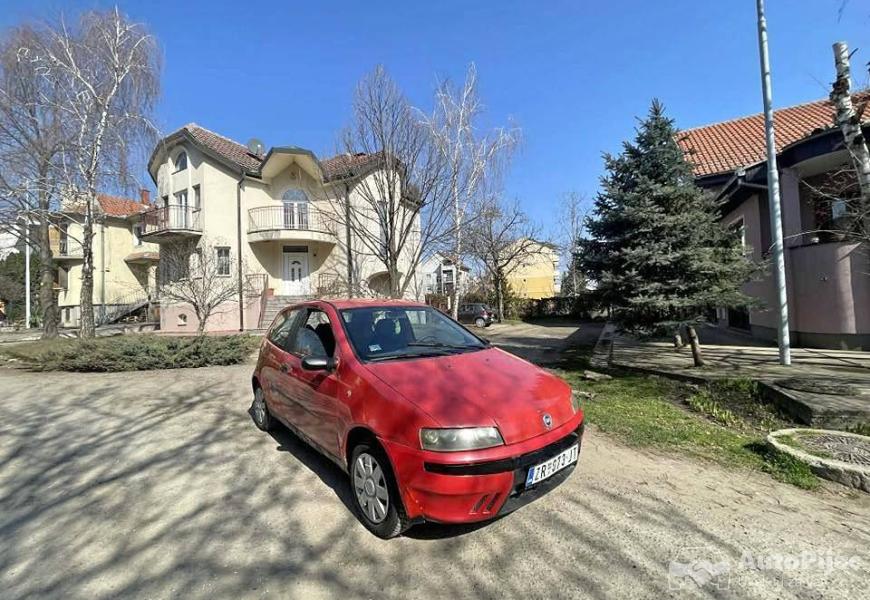 fiat_punto_12_bezin_1_polovni_automobili_autopijac.rs