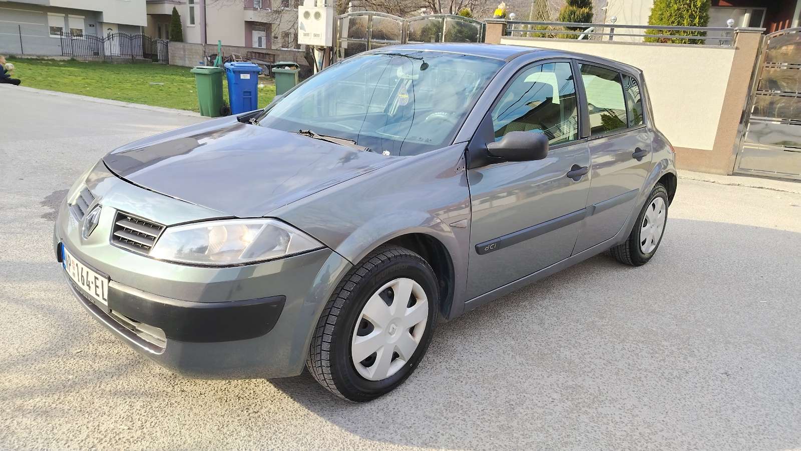 renault-megan-2-big-0