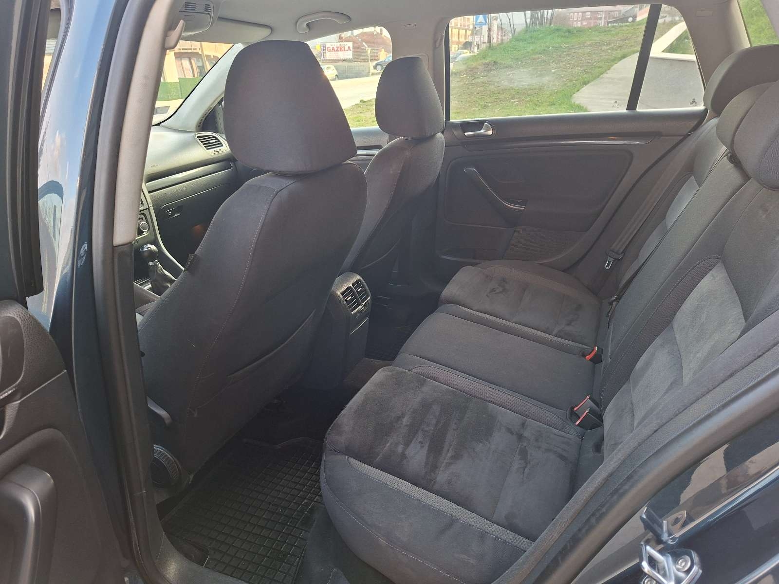 golf-6-16-77kw-105hp-2009god-big-9