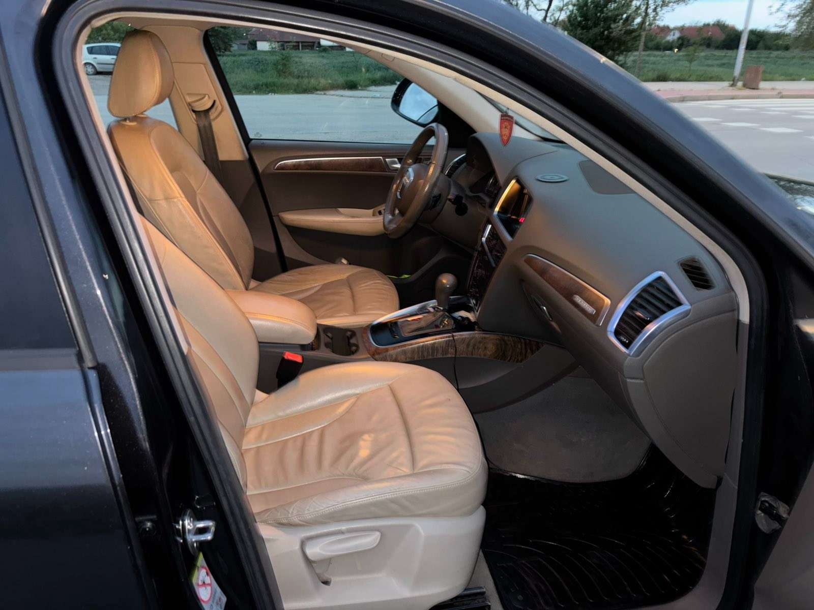 na-prodaju-audi-q5-big-4