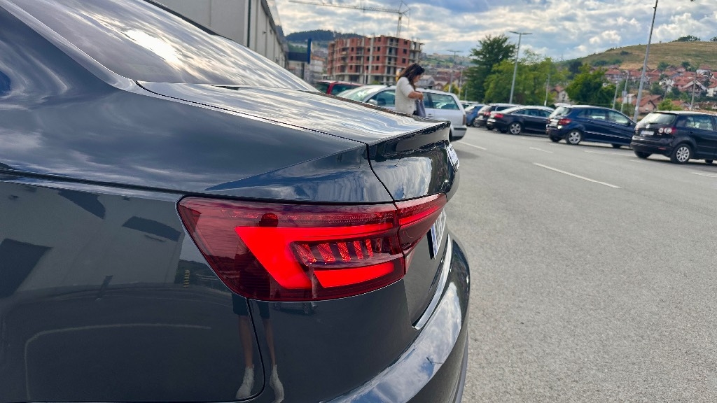 audi-a4-big-8