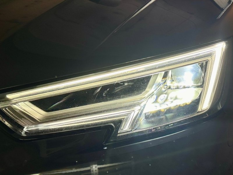 audi-a4-small-9