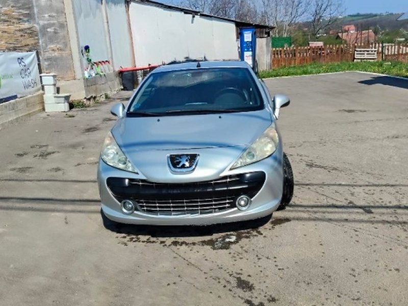 peugeot-207cc-small-4