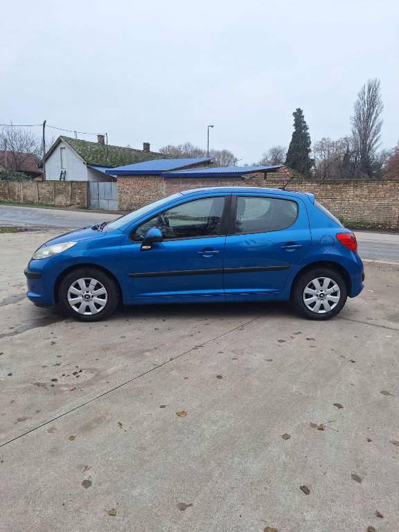 siguran-i-pouzdan-auto