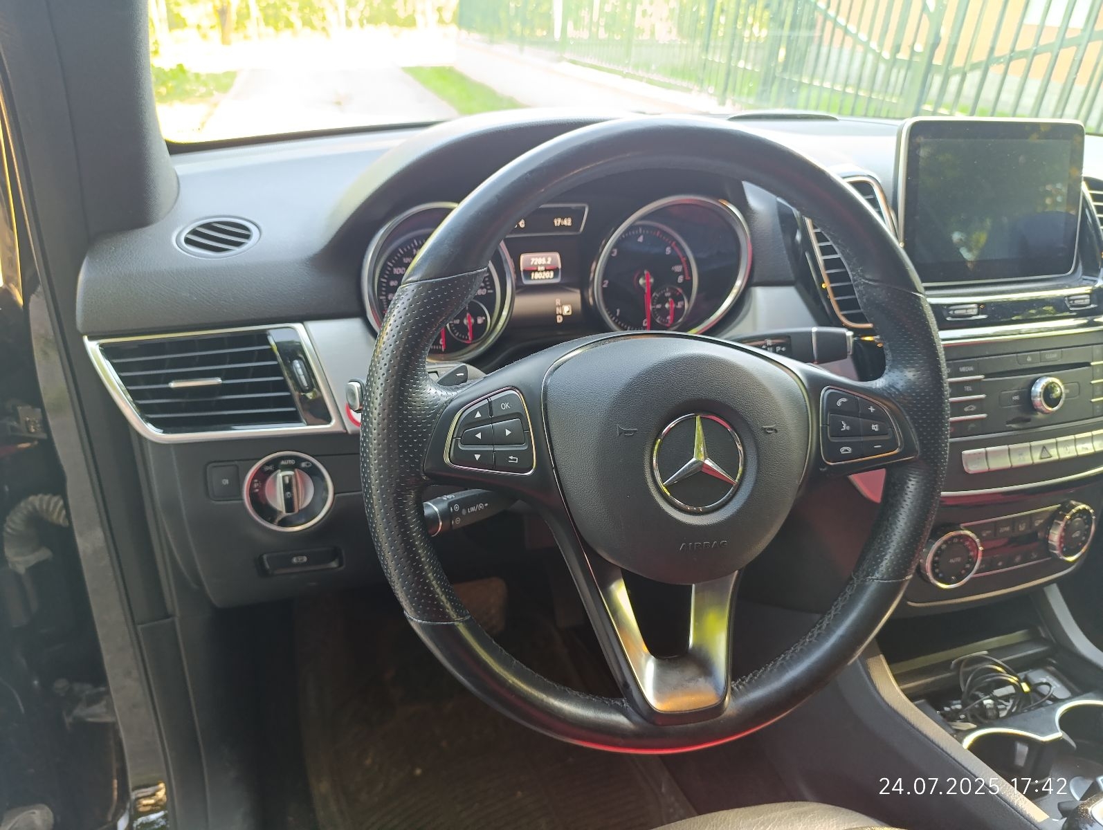 mercedes-gle-250d-big-12