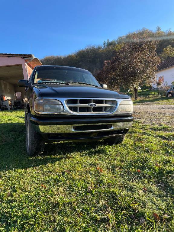 ford-explorer-1998-benzin-4x4