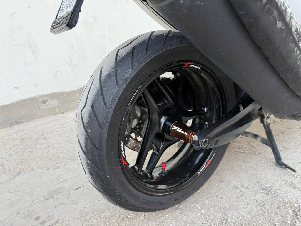 yamaha-t-max-big-8