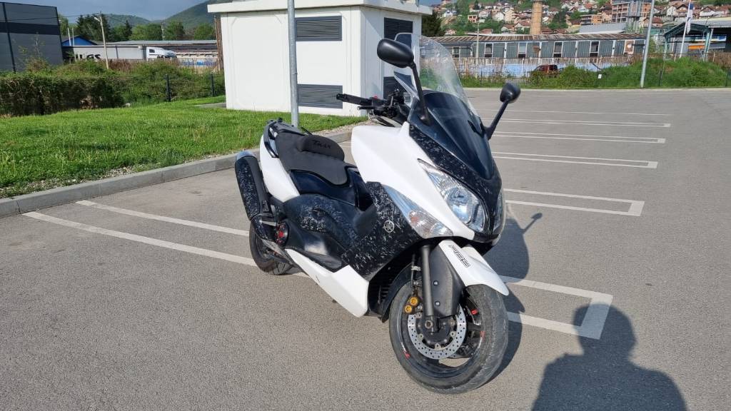 yamaha-t-max