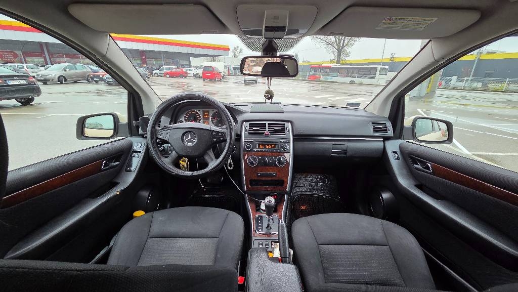 mercedes-b180-big-7