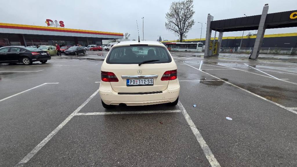 mercedes-b180-big-3