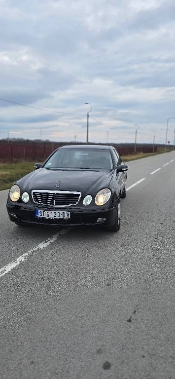 mercedes-benz-w211