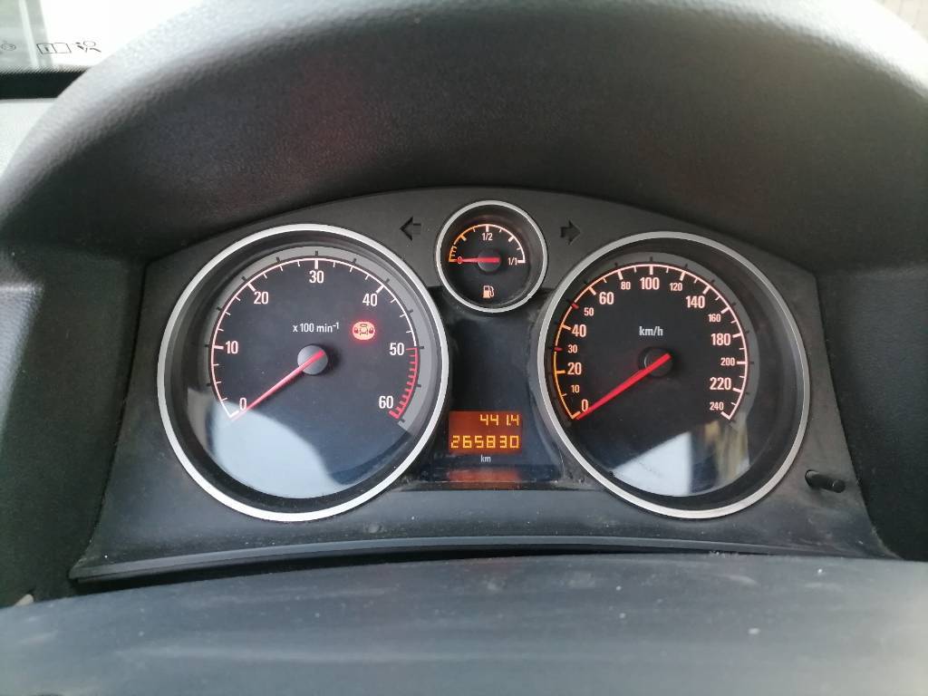 opel-astra-big-2