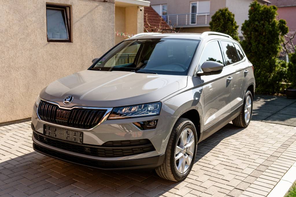 skoda-karoq-10-tsi-novo-2021-akcija