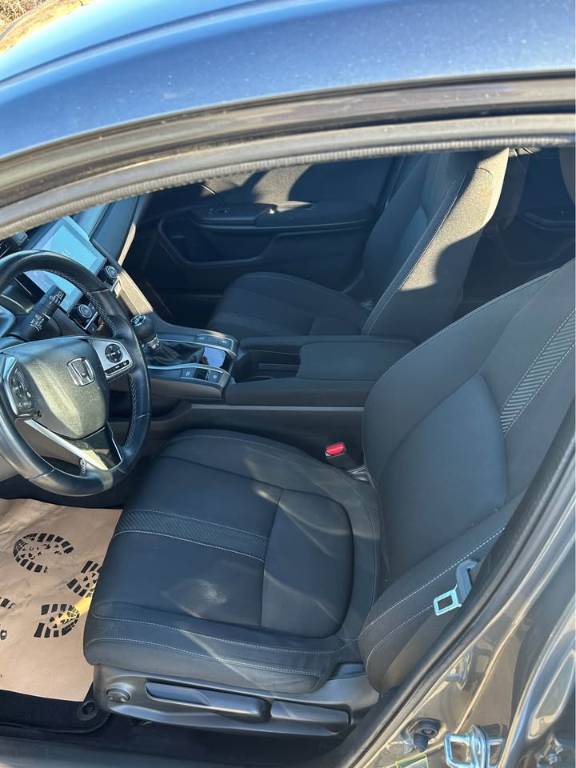 honda-civic-16d-2018-big-9