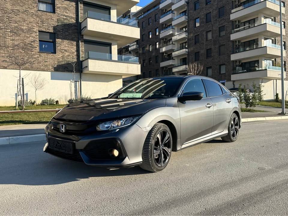honda-civic-16d-2018-big-1