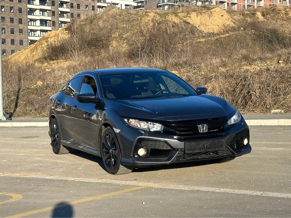 honda-civic-16d-2018-big-4