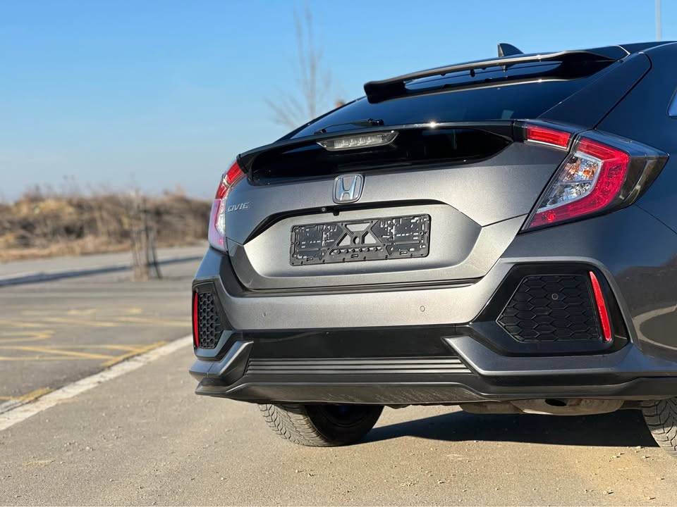 honda-civic-16d-2018-big-6