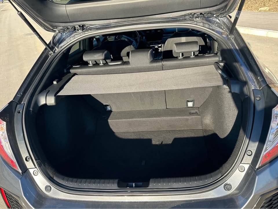 honda-civic-16d-2018-big-8