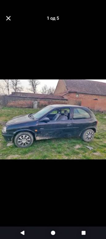 opel-korsa-14-benzin-pali-radi-istekla-reg-njene-table-ima-saobracajnu