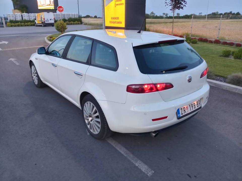 alfa-159-19-jtdm-110-kw-2008-big-2