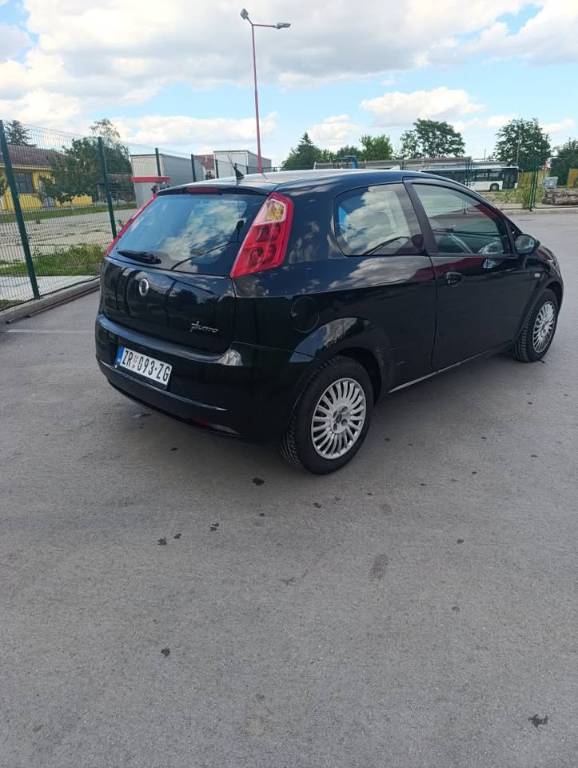 fiat-grandepunto-big-3