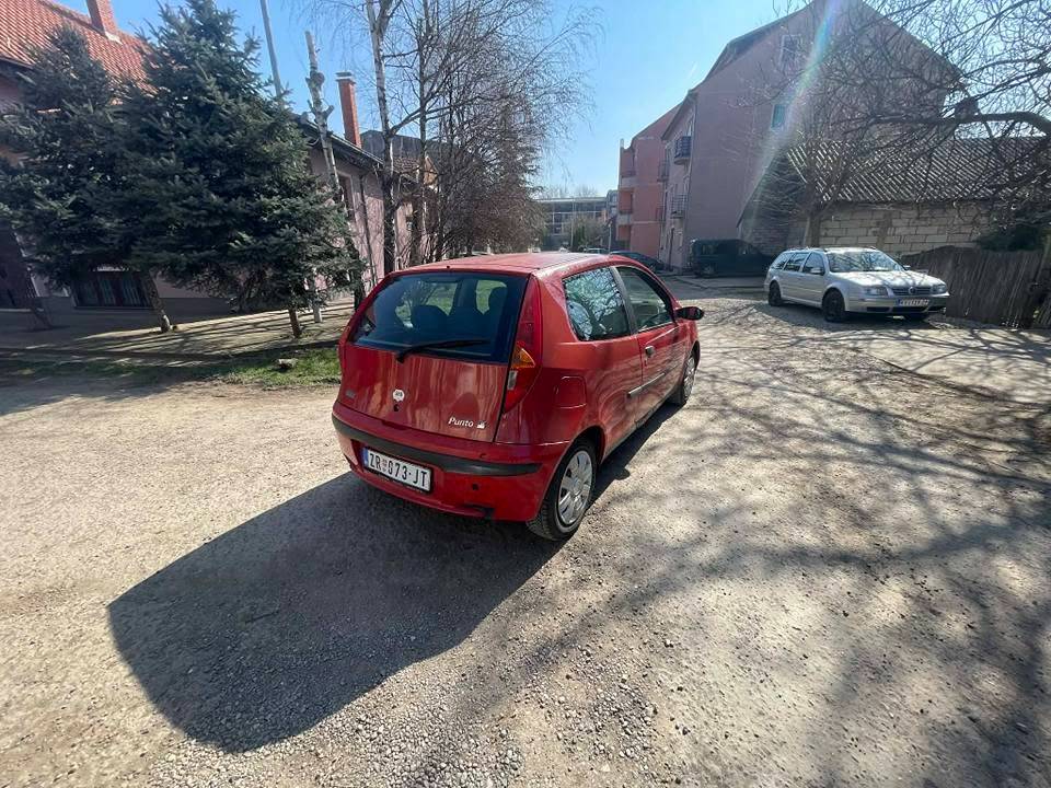 fiat-punto-12-bezin-big-1