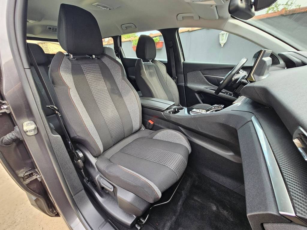 peugeot-5008-big-12