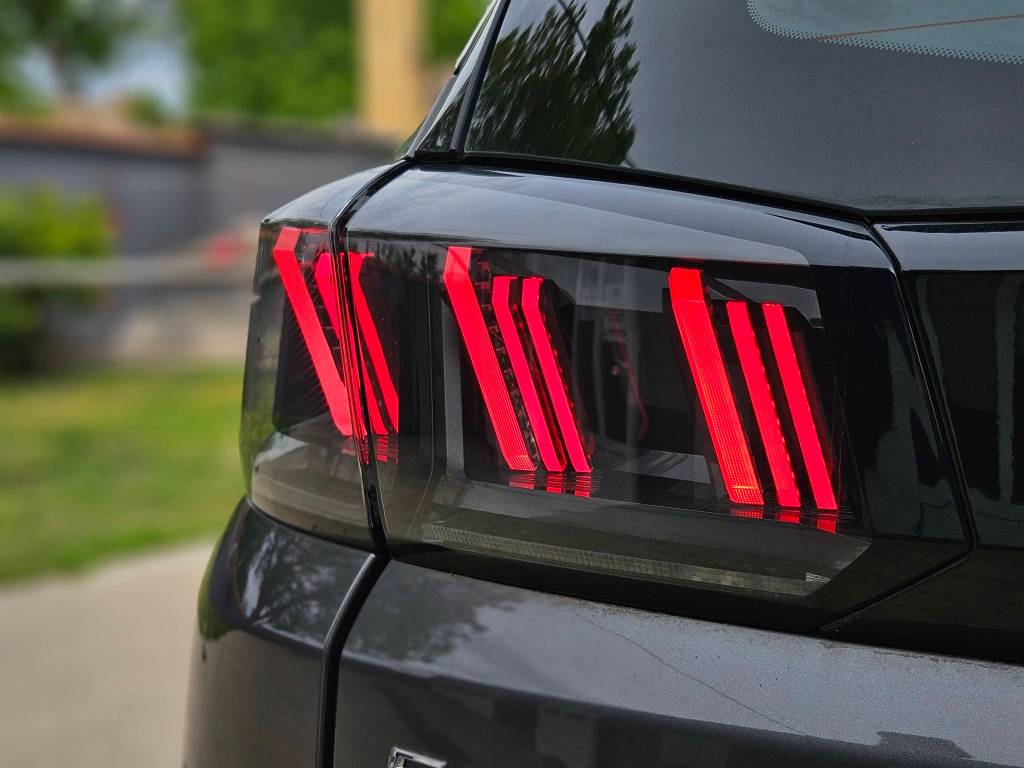 peugeot-5008-big-3