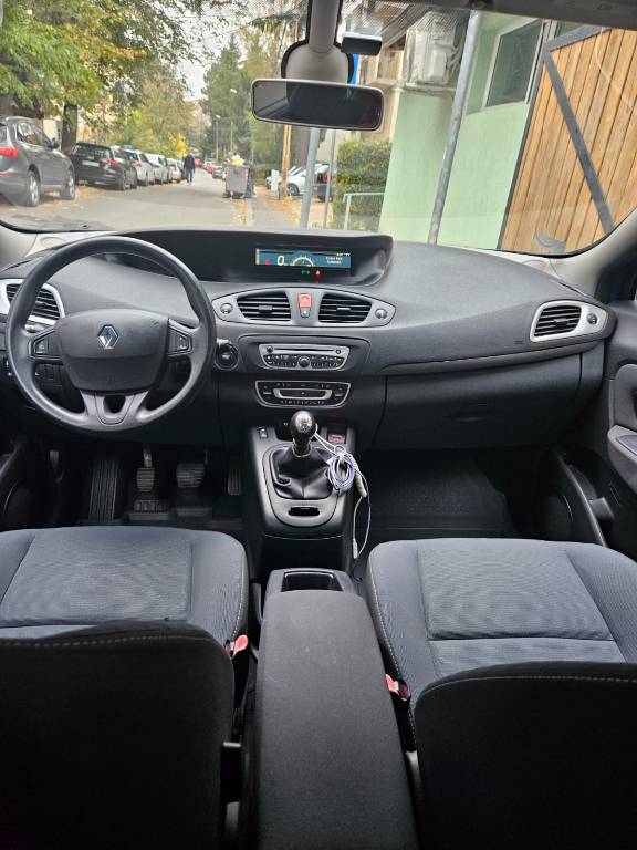 renault-scenic-14tce-big-8