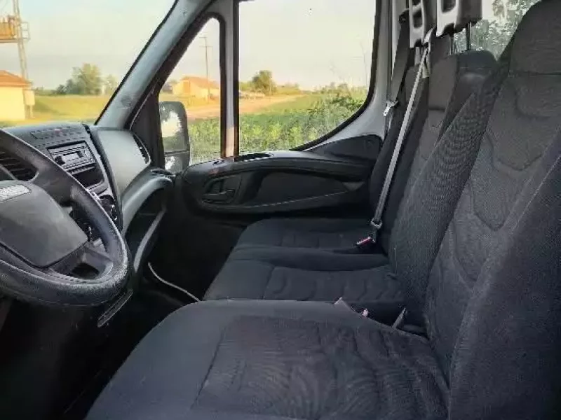 prodaje-se-iveco-daily-small-6